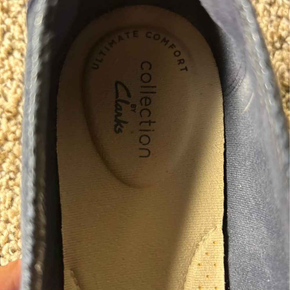 Clarks Navy Slip-On Loafers sz 9 - Picture 5 of 6
